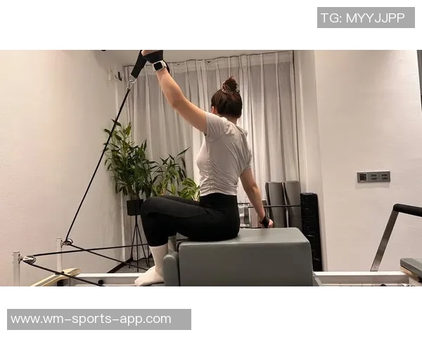 足球明星亲自示范普拉提训练法 打造完美身形与运动表现 足球明星亲自示范普拉提训练法 打造完美身形与运动表现